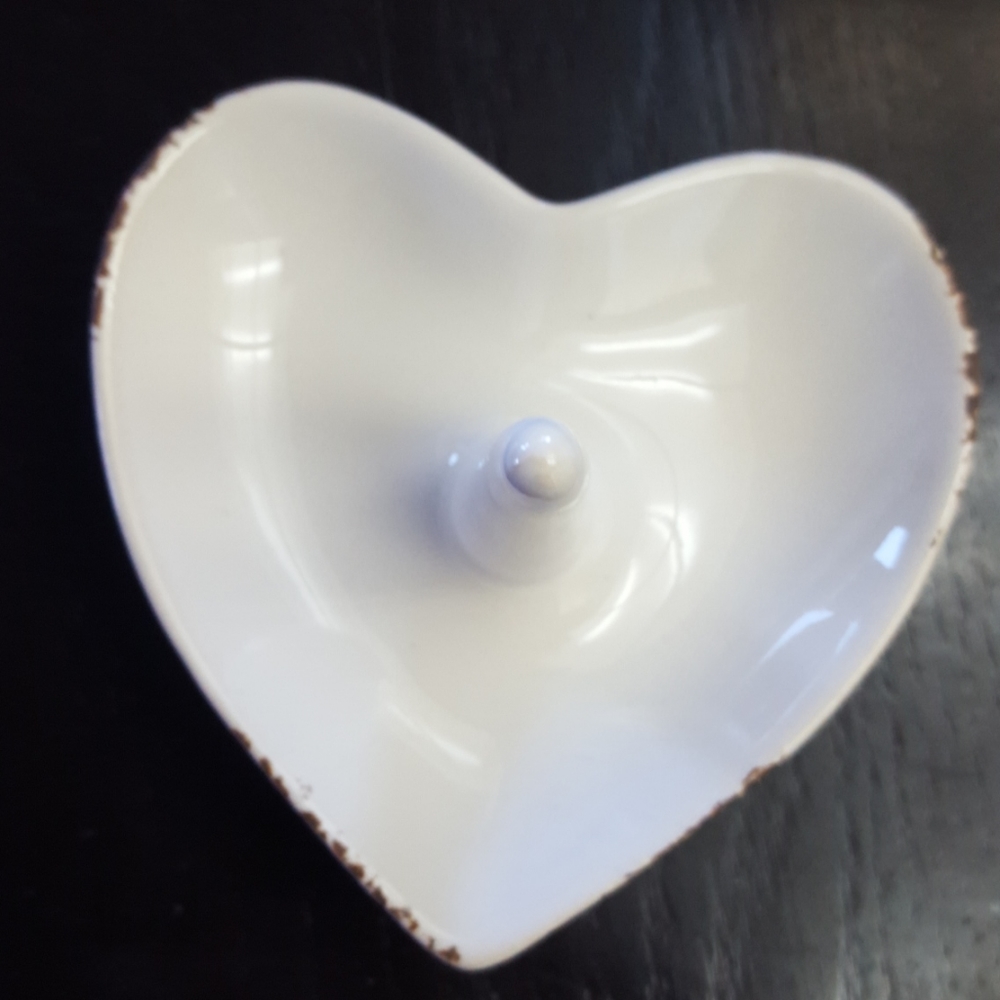 Heart ring holder